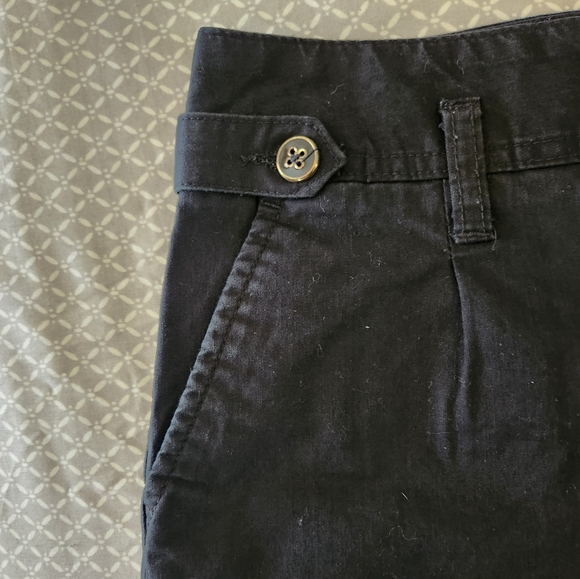 Banana Republic Black Cuffed Chino Shorts Size 4 - Picture 3 of 6